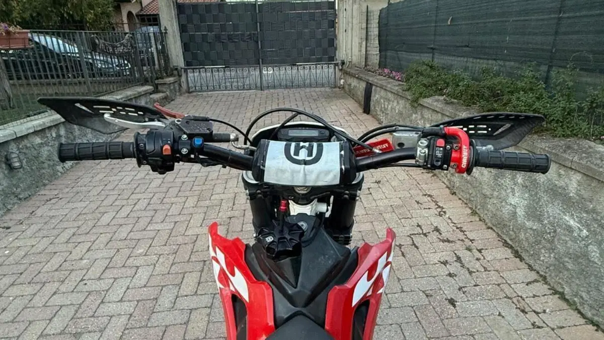 Husqvarna TE 250 (2011)  (5)