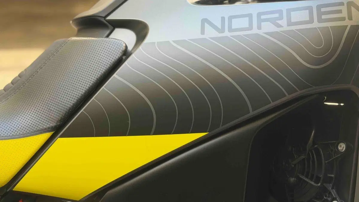 Husqvarna Norden 901 (2022 - 26)  (5)