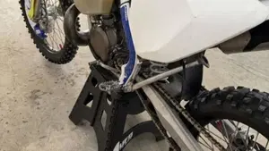 Husqvarna TE 300i (2019)  (2)