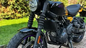 Royal Enfield Guerrilla 450 (2024 - 26)  (2)