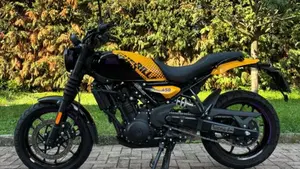 Royal Enfield Guerrilla 450 (2024 - 26)  (3)