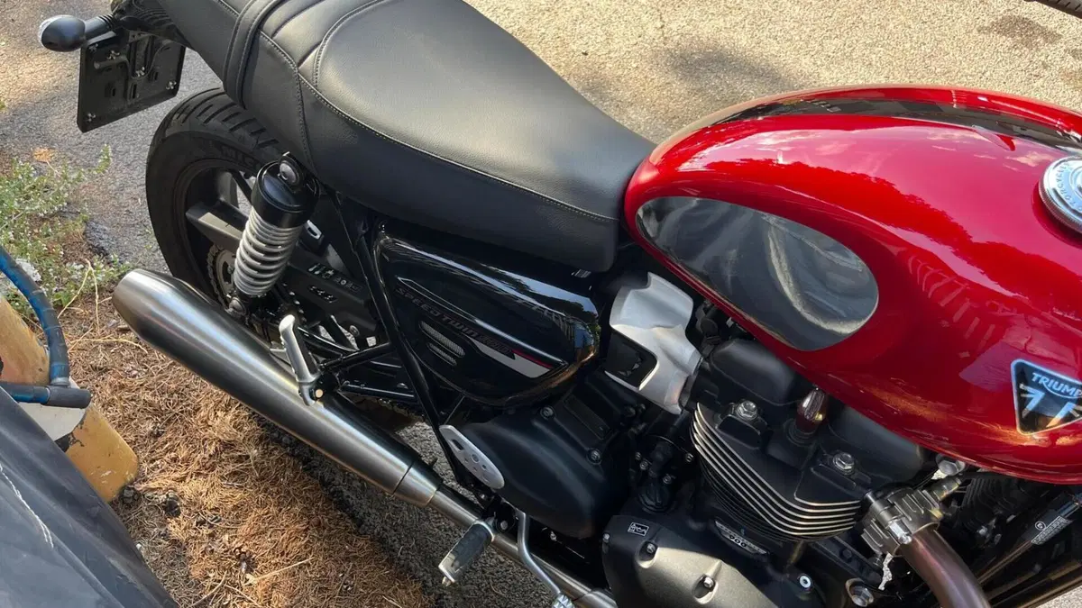 Triumph Speed Twin 900 (2023 - 24)  (2)