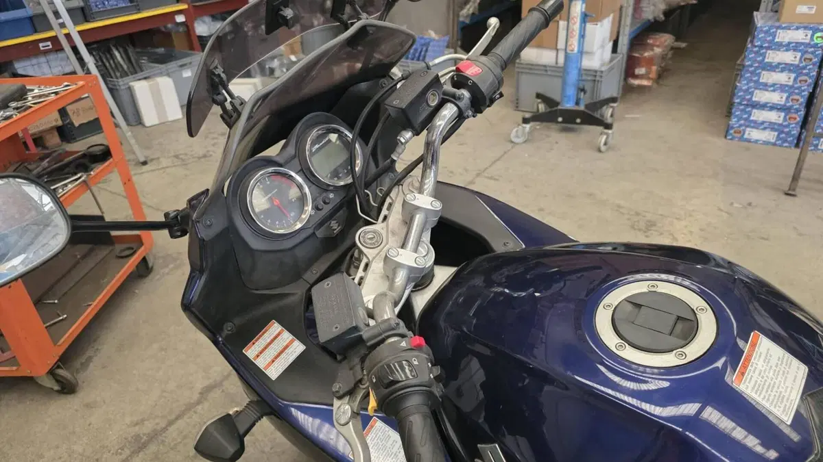 Suzuki GSF 1250 Bandit S Traveller (2006 - 11)  (2)