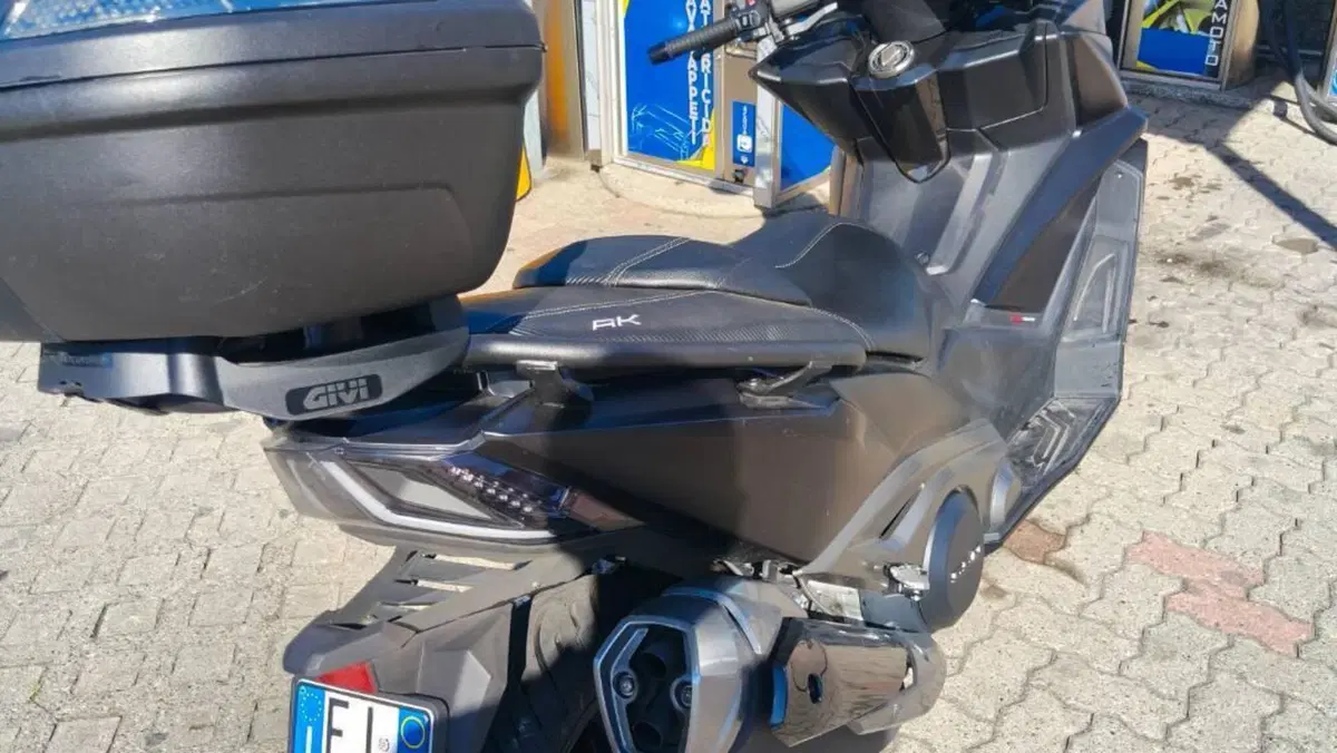 Kymco AK 550 (2017 - 19)  (2)