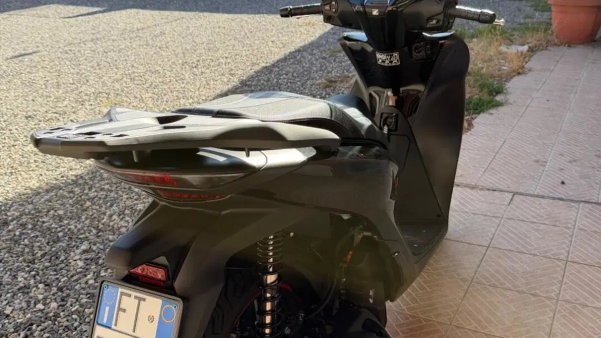 Honda SH 150i Sport (2024 - 25)  (9)