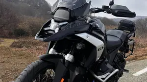 Bmw R 1300 GS Triple Black (2023 - 26)  (2)
