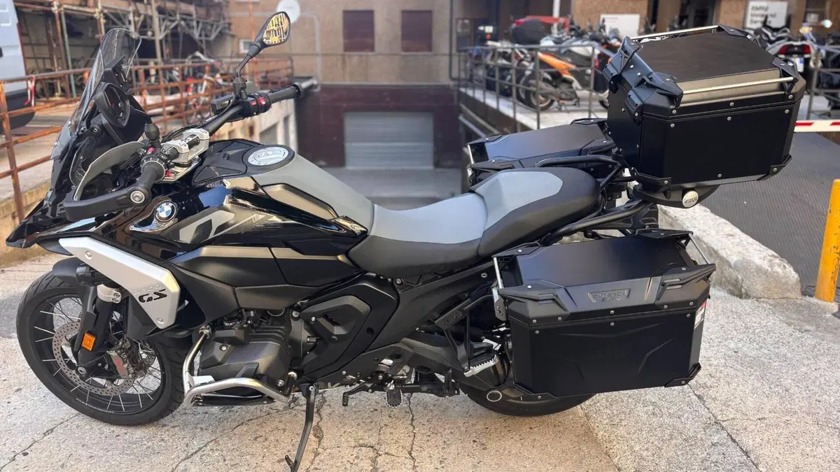 Bmw R 1300 GS Triple Black (2023 - 26)  (4)