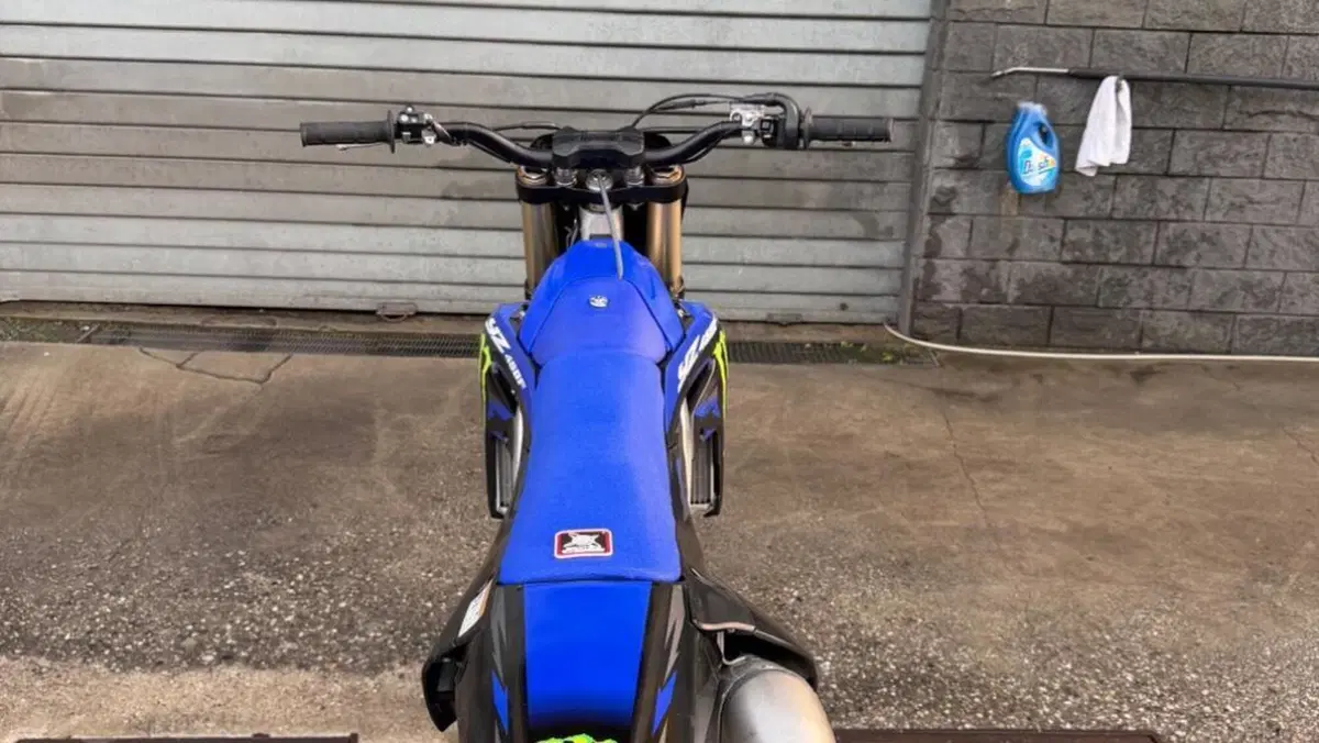 Yamaha YZ 450 F Monster Energy Yamaha Racing Edition (2025)  (6)