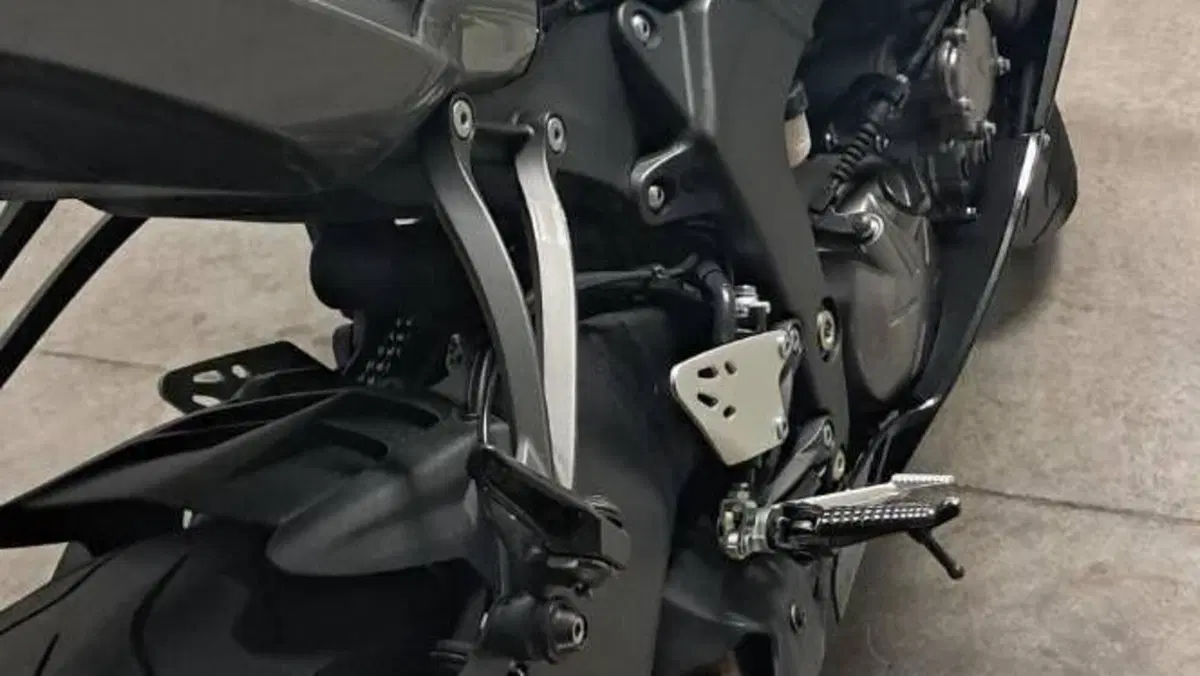 Kawasaki Ninja 636 ZX-6R KRT (2019 - 20)  (4)