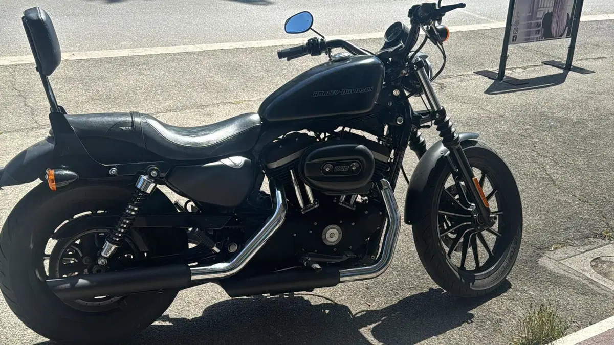 Harley-Davidson 883 Iron (2009 - 11) - XL 883N  (5)