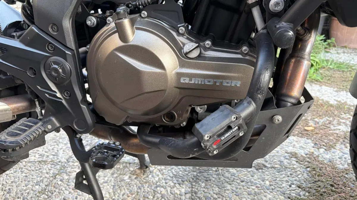 QJ Motor SRT 550 SX (2024)  (4)