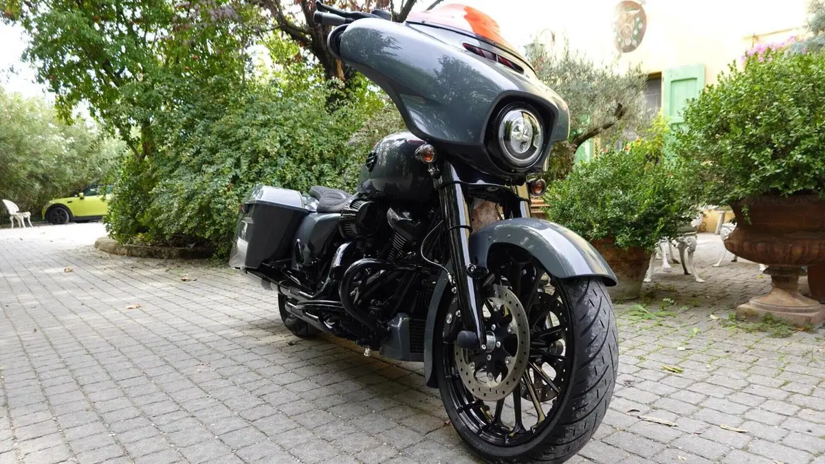 Harley-Davidson 107 Street Glide Special (2017 - 19) - FLHXS 