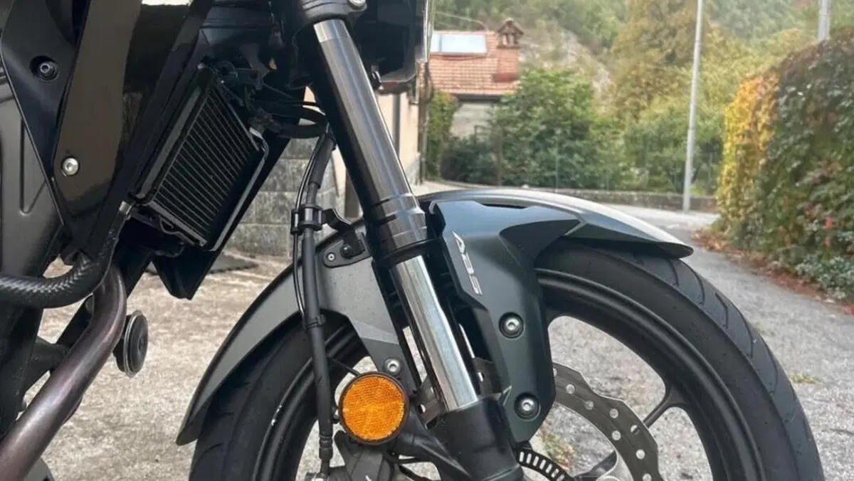 Honda CB 300 R (2022 - 26)  (10)