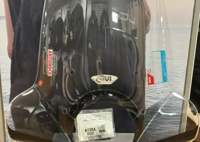 Parabrezza Givi per APRILIA Scarabeo 250/300/400/5 - Annuncio 10129119