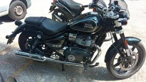 Royal Enfield Super Meteor 650 (2023 - 26) 