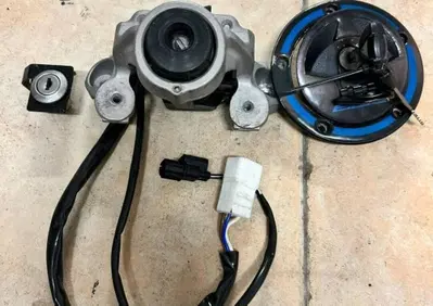 Kit chiavi e cilindretti Kawasaki Z800 2012/2013 - Annuncio 10129157