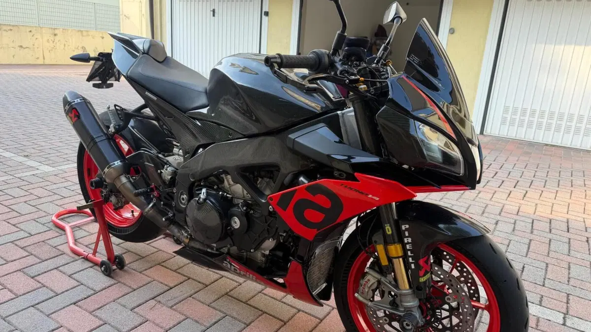Aprilia Tuono V4 Factory (2019 - 20)  (3)