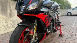 Aprilia Tuono V4 Factory (2019 - 20)  (5)