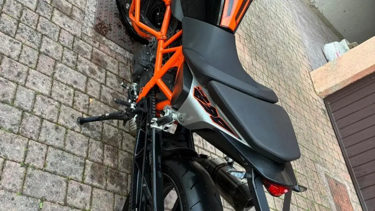 KTM 690 Duke (2012 - 16)  (2)