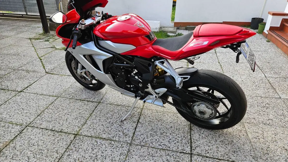MV Agusta F3 800 EAS ABS (2013 - 17)  (3)