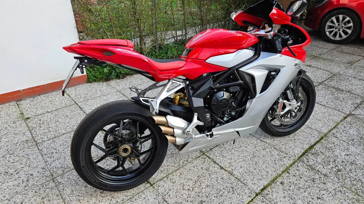 MV Agusta F3 800 EAS ABS (2013 - 17)  (4)