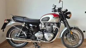 Triumph Bonneville T120 (2016 - 20)  (2)