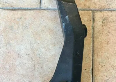 Piastra superiore sx supporto motore Kawasaki Z800 - Annuncio 10129237