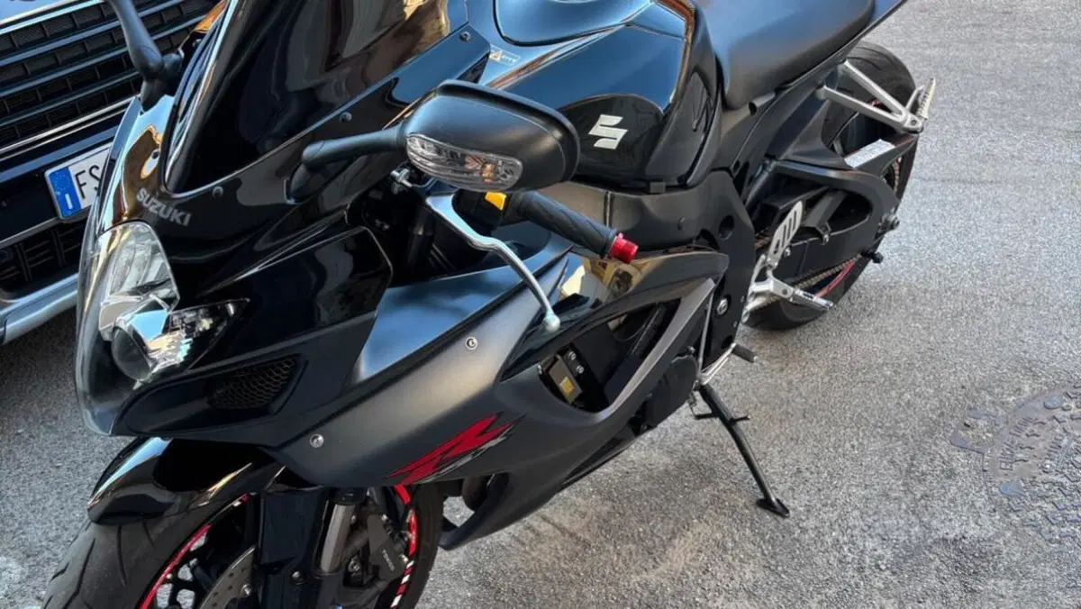 Suzuki GSX R 750 (2006 - 07)  (2)