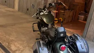 Royal Enfield Super Meteor 650 (2023 - 26)  (5)