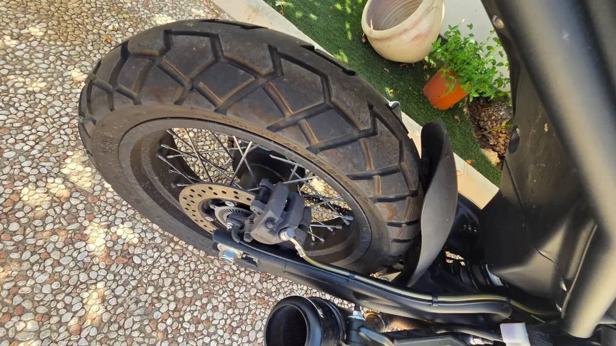 Brixton Motorcycles Crossfire 500 X (2021 - 26)  (5)