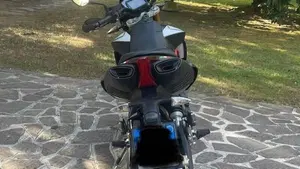 Aprilia Dorsoduro 900 (2017 - 20)  (3)