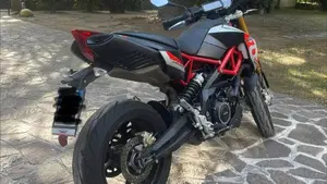 Aprilia Dorsoduro 900 (2017 - 20)  (4)