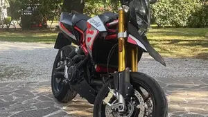 Aprilia Dorsoduro 900 (2017 - 20)  (6)