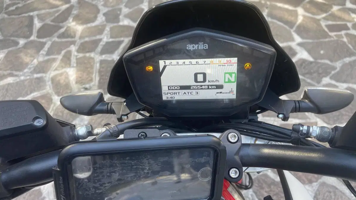 Aprilia Dorsoduro 900 (2017 - 20)  (10)
