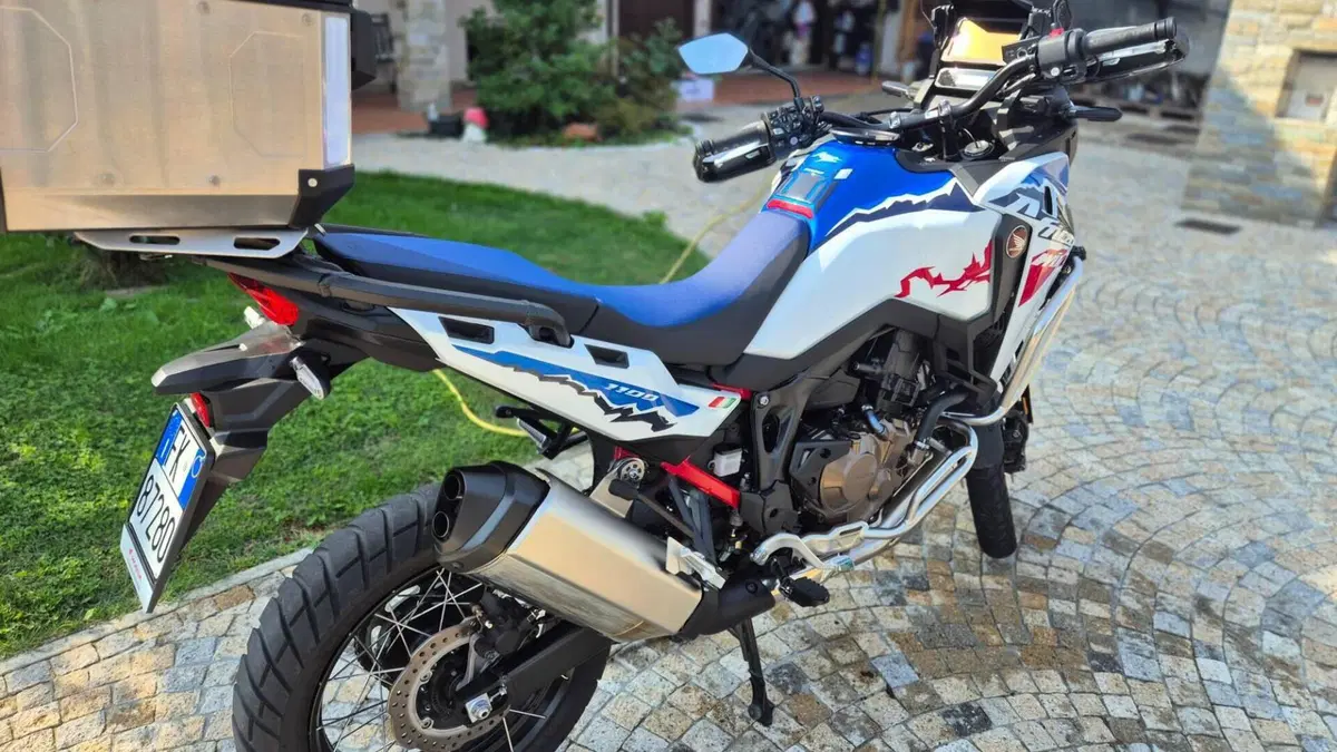 Honda Africa Twin CRF 1100L ES (2024 - 26)  (2)