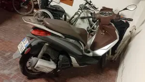 Piaggio Medley 150 S ABS (2016 - 19)  (3)