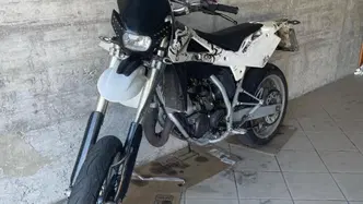 Husqvarna SM 125 (2009) usata