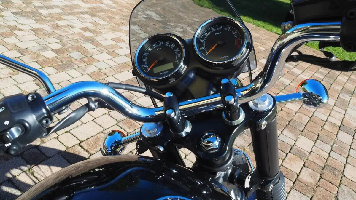 Triumph Bonneville T100 (2008 - 16)  (6)