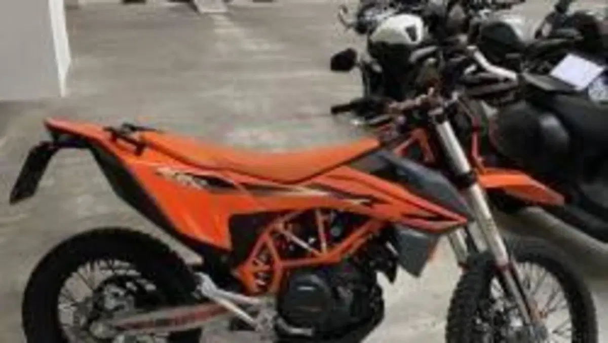 KTM 690 Enduro R (2022 - 25)  (2)