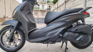 Piaggio Beverly 400 ABS-ASR (2021 - 24)  (5)