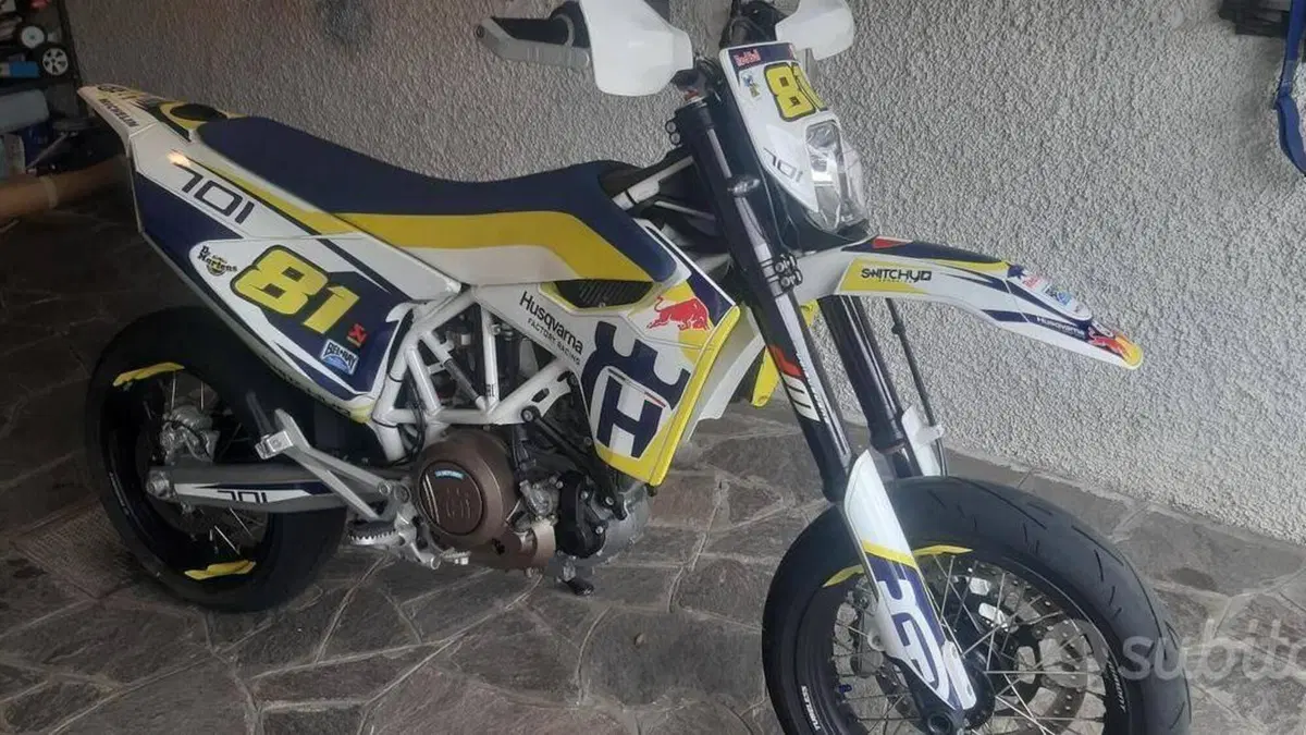 Husqvarna 701 Supermoto (2017 - 19)  (6)