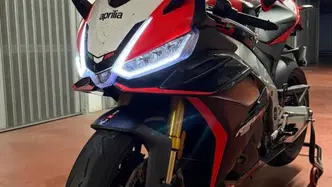 Aprilia RSV4 1100 Factory SE-09 SBK (2024) usata