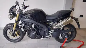 Triumph Speed Triple 1050 (2005 - 11) 