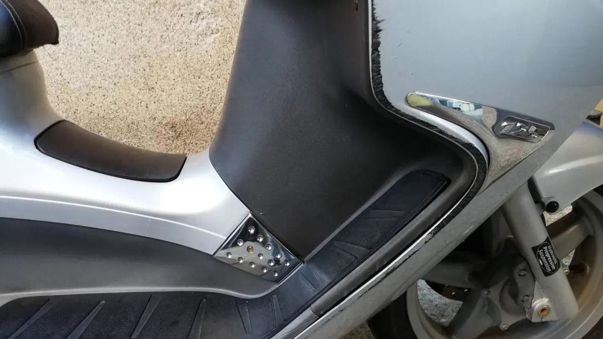 Piaggio x8 125  (3)
