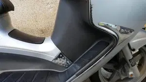 Piaggio x8 125  (3)