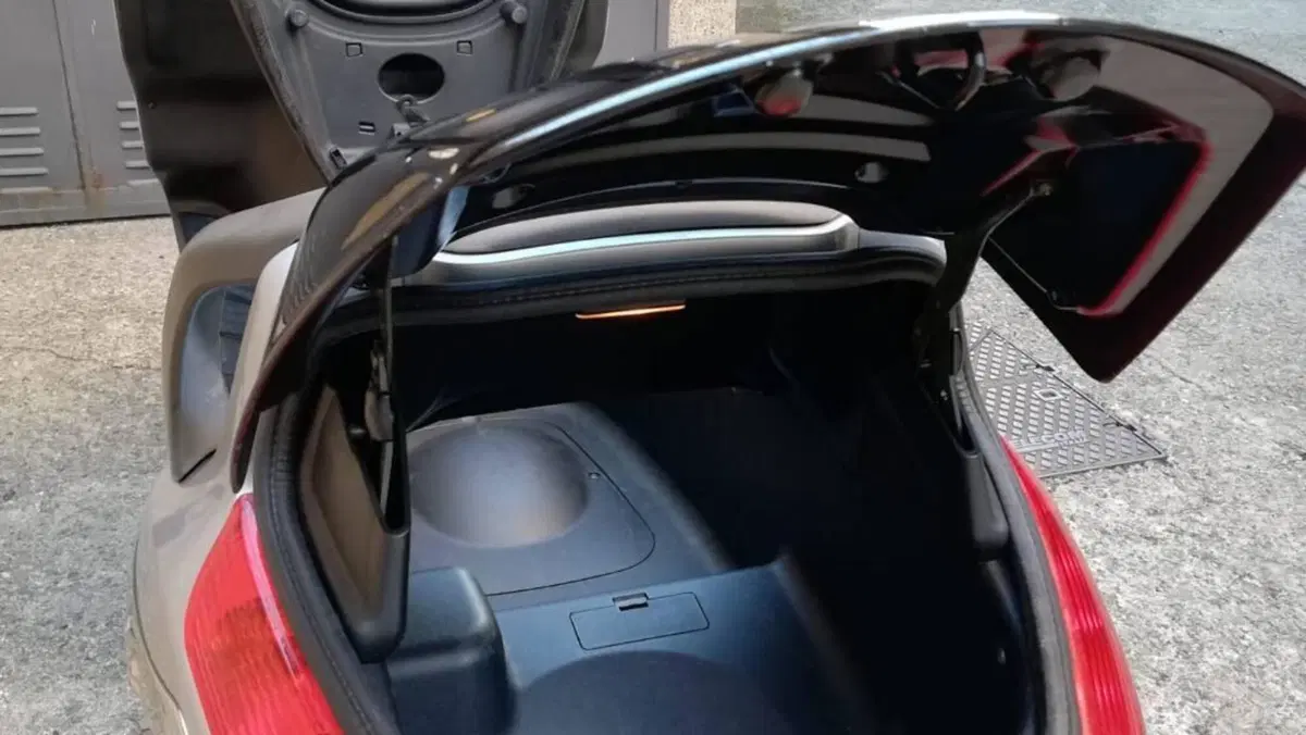 Piaggio x8 125  (7)