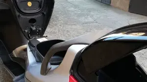 Piaggio x8 125  (8)
