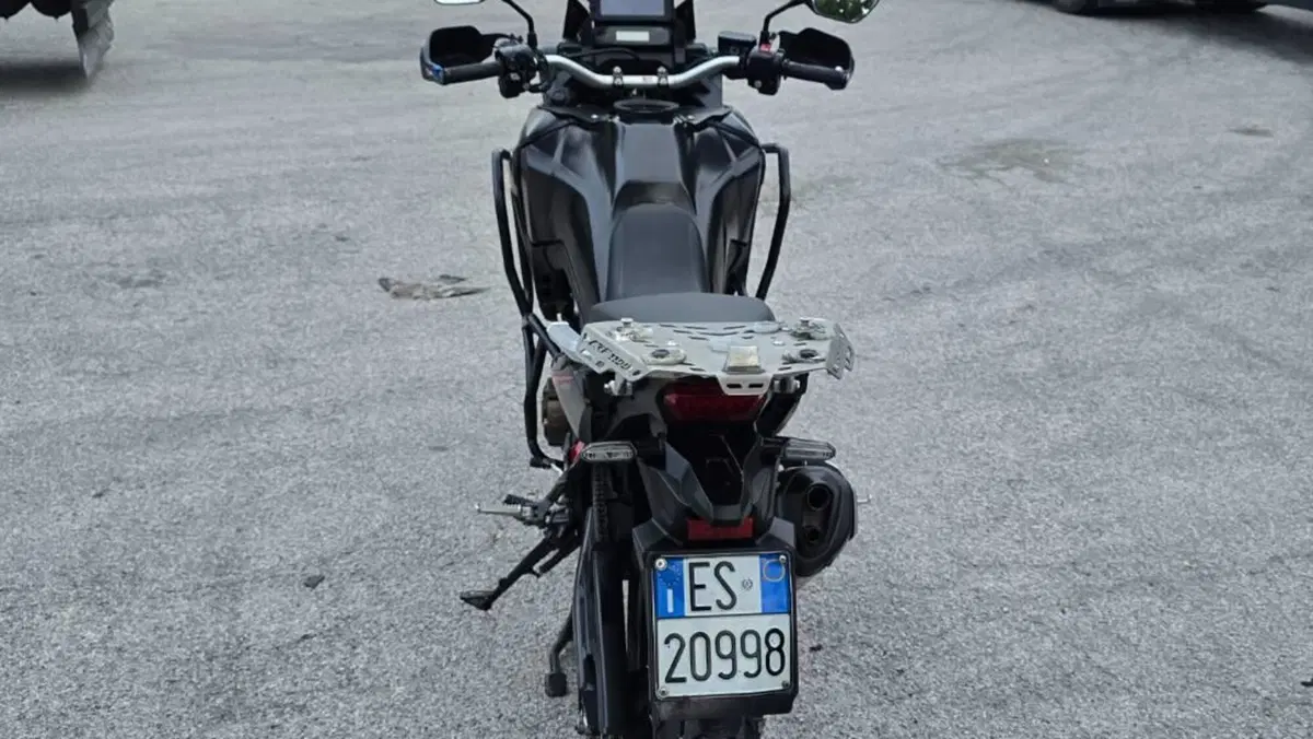 Honda Africa Twin CRF 1100L (2020 - 21)  (4)