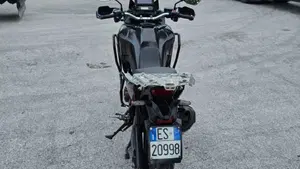 Honda Africa Twin CRF 1100L (2020 - 21)  (4)