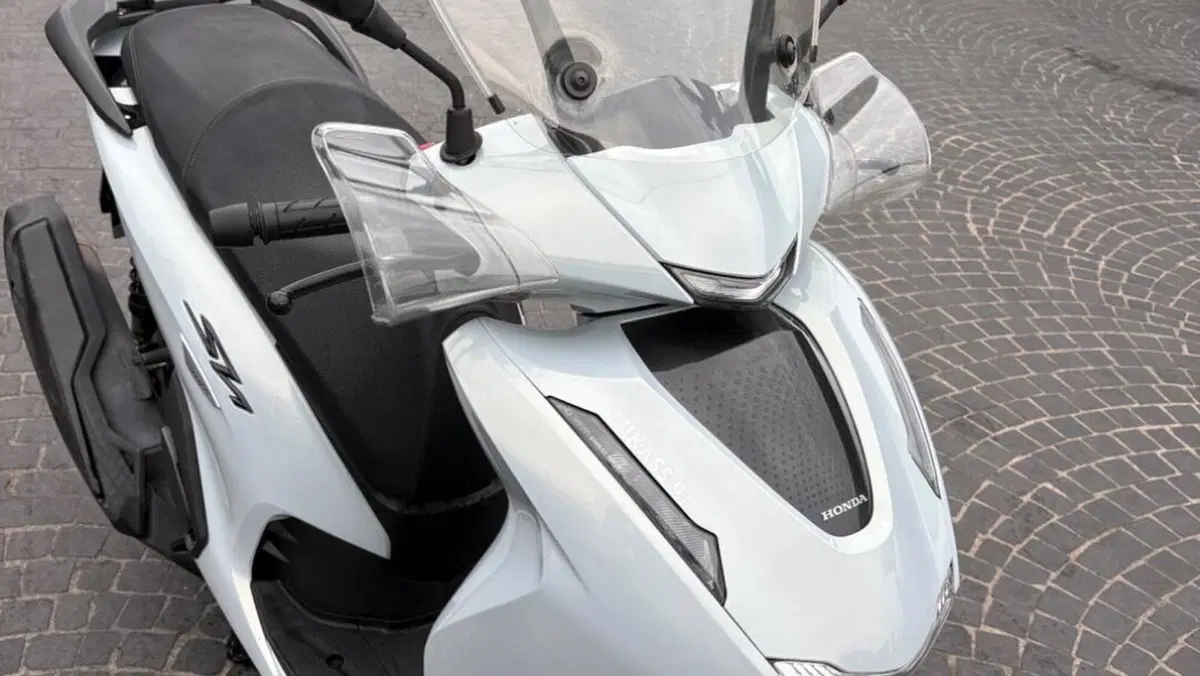 Honda SH 350i GT (2025 - 26)  (2)